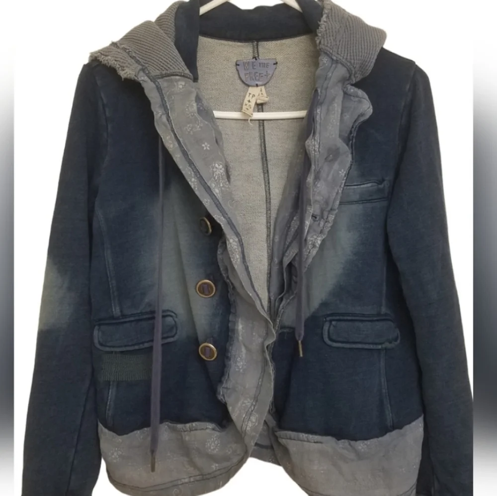 RARE! We the Free / Free People distressed soft jean denim cotton hooded blaze… - Picture 2 of 10